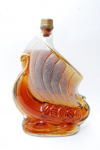 1円～◆古酒◆ラーセン ヴァイキングシップ トパーズイエロー 700ml/1258g コニャック LARSEN VIKING COGNAC k10039 ラーセン トパーズイエローシップ 700ml 40度 箱付 (Larsen